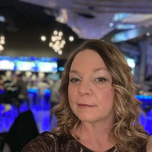 Meet your Posher, Kendra